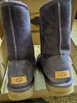 UGG Classic Short II