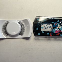 NEW MAC Cosmetics Daisy & Minnie Collection Eyelashes $30