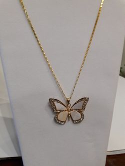 Gold Nickel Free Shell Pendant on Gold Filed Chain