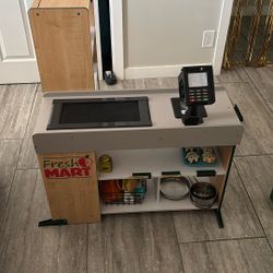 Fresh Mart Grocery Store Check out
