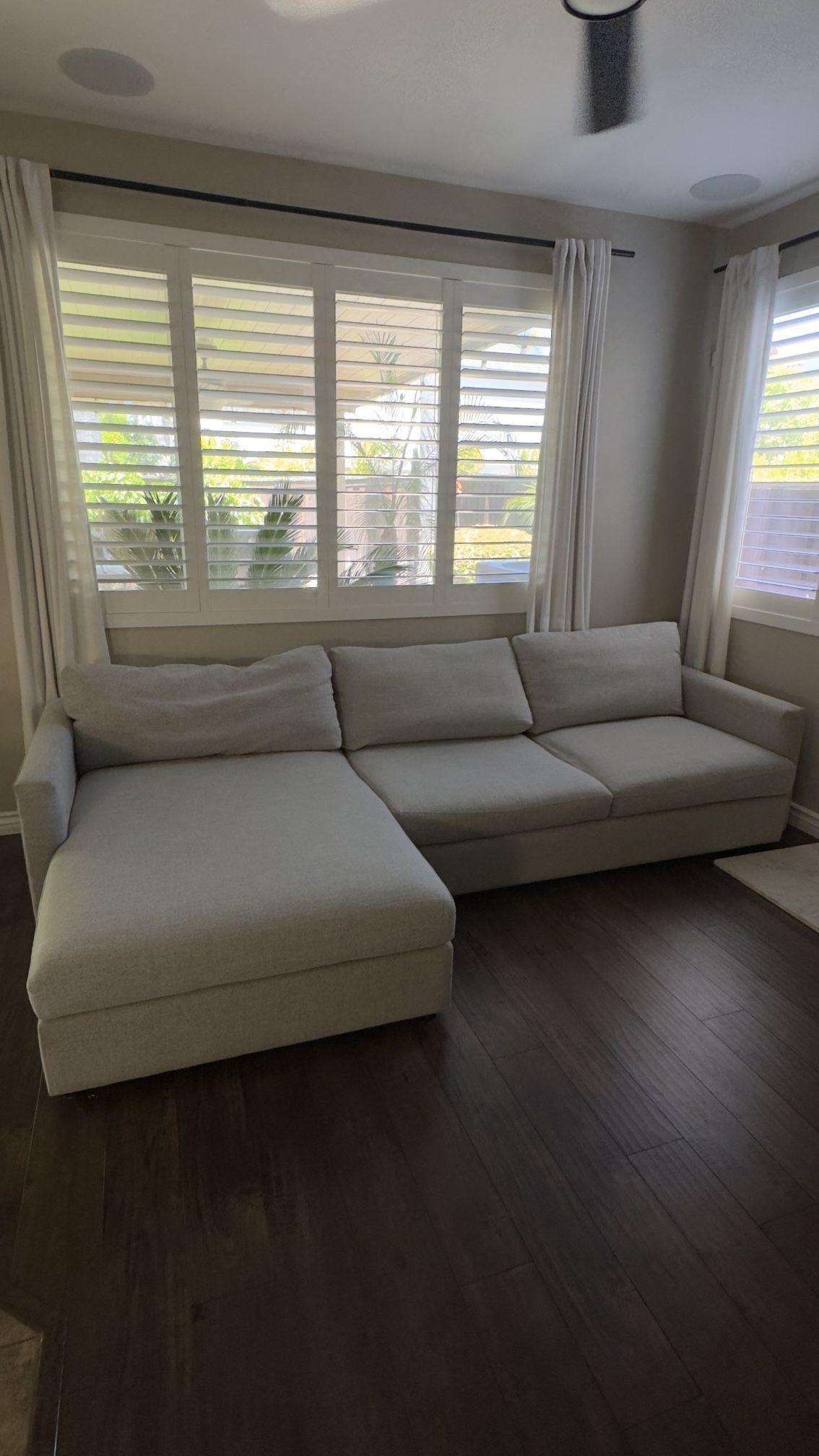 Bassett Furniture Modern gray sectional sofa couch with chaise