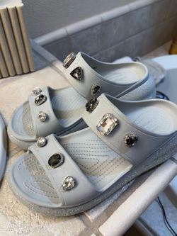 Croc platform slides