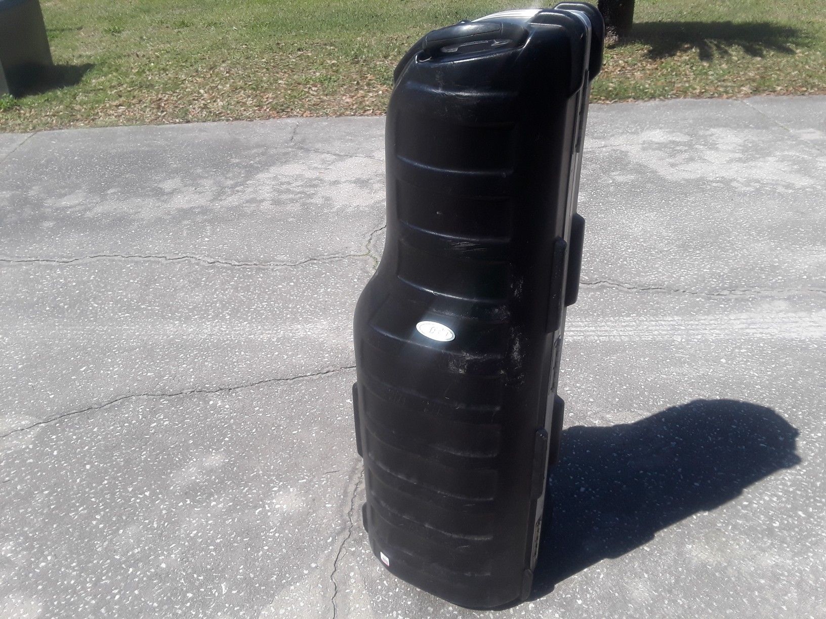 Golf bag travel hard case. $20 firm.