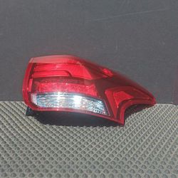 Mitsubishi Outlander Tail Light