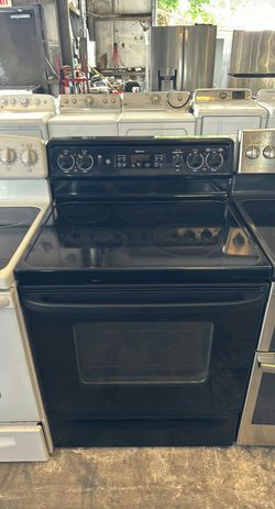 GE Electric Stove Black - GlassTop Large Capacity Oven