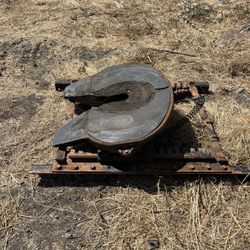 Holland Sliding 5th Wheel