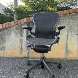 Herman Miller Aeron Classic Office Chair - Black Size C (Fully Loaded Version)