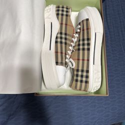 Burberry Shoes