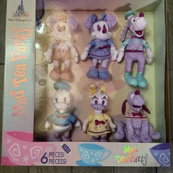 Beautiful Disney plush set 