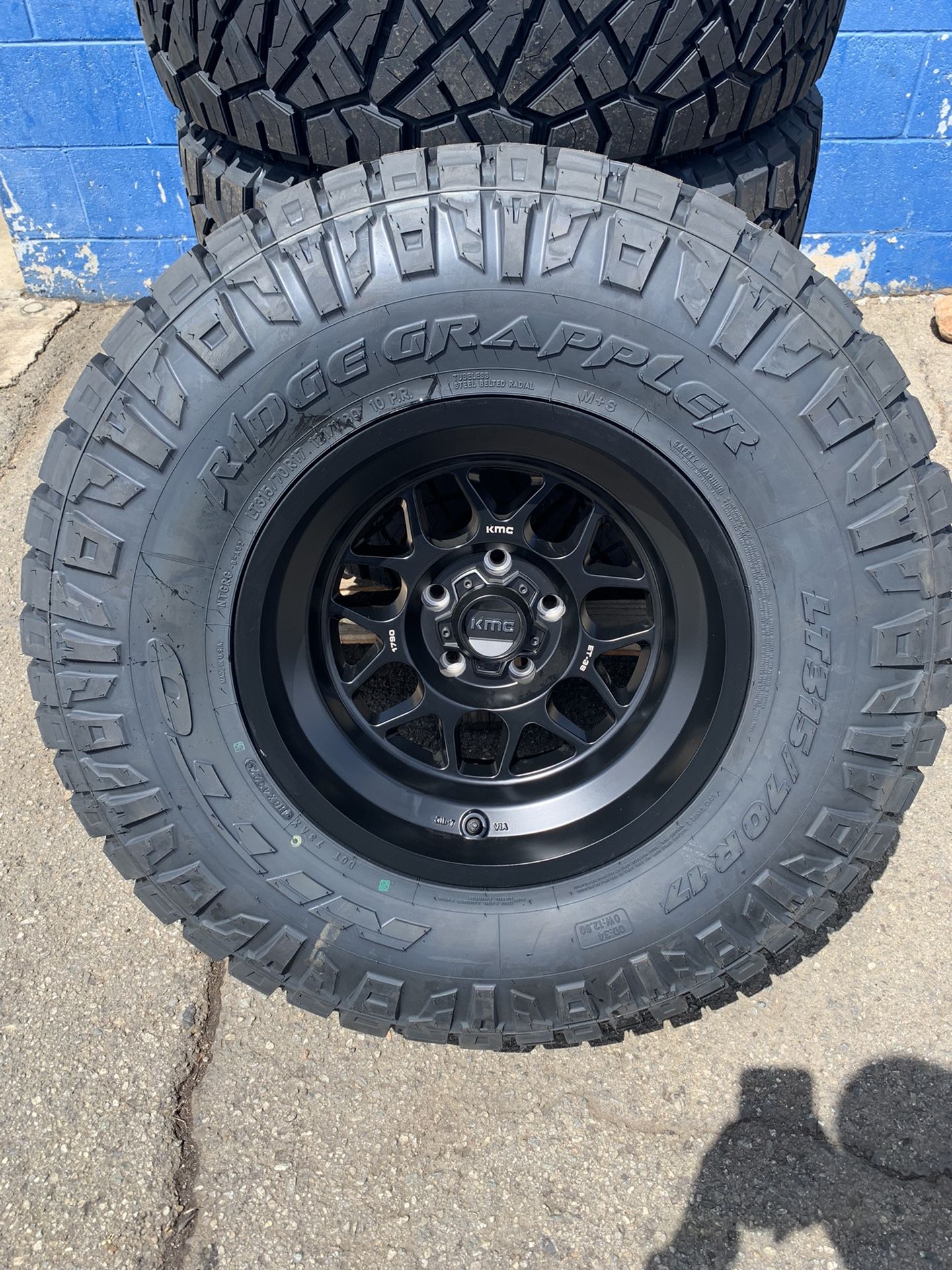 kmc-km725-terra-wheel-315-70r17-nitto-ridge-grappler-package-for-sale
