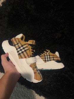 Burberry Plaid Low-Top Sneakers