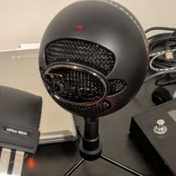 Yeti Snowball Black USB Microphone 