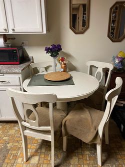 White Round Dining Table with 4 Chairs