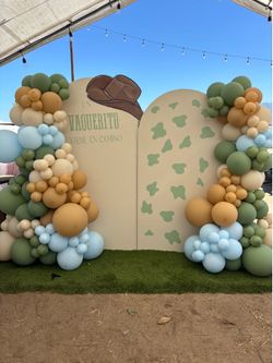 Balloon arch
