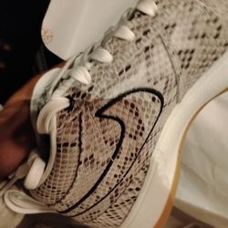 Book 1 Lea Size 8 Nee In Box