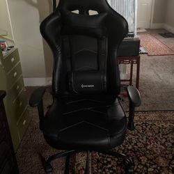 Gaming Chair With Blue Tooth $60  