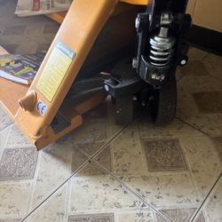 ULINE Pallet Jack