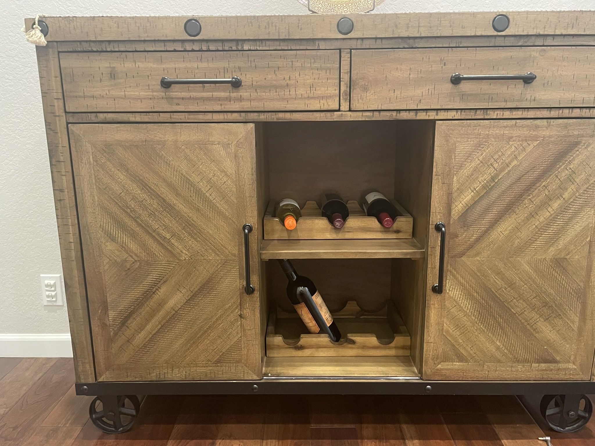 Beautiful Wood Bar Table With Wine Tray for Sale in Mission Viejo, CA