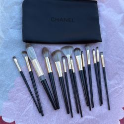 Chanel Makeup Brush Set 14 Pcs AUTHENTIC , Retail 90, 