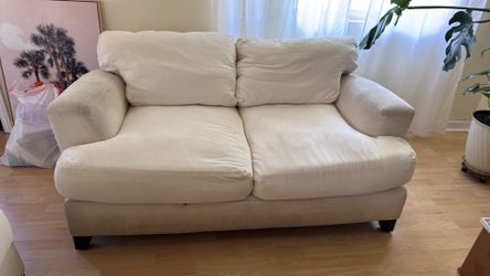 Free sofa set