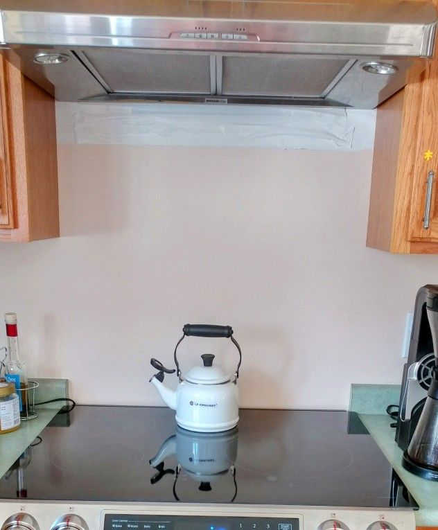 30" Stainless Steel Broan Elite Range Hood 600 CFM