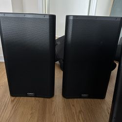 QSC 12.2 Speakers W/Carrying Cases (NEW)