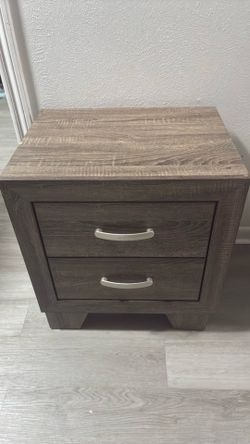 Dresser set