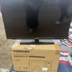 Samsung TV 22 Inches 