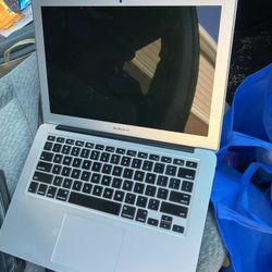 MacBook Air (screen Need Repair)