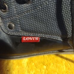 Levis Boys Boots Size 4