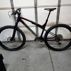 2025 Trek Supercaliber SL 9.7