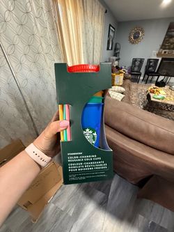 Reusable color changing cups