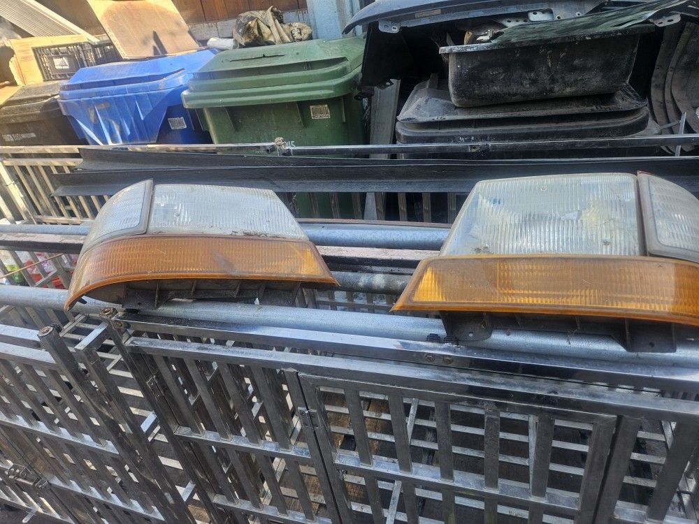 2000 Ford Ranger Headlight
