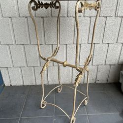 4’ Tall Wrought Iron Pedestal Stand 