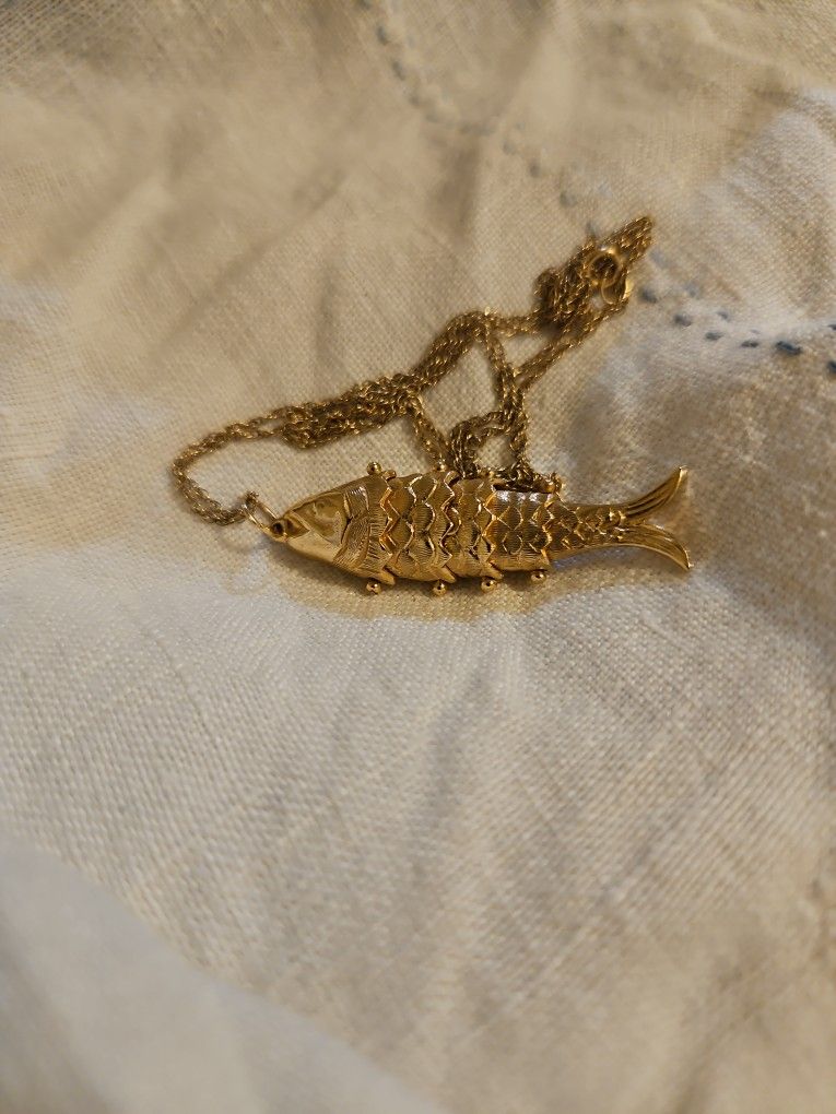 Textured Hanging Fish Pendant 10K Yellow Gold