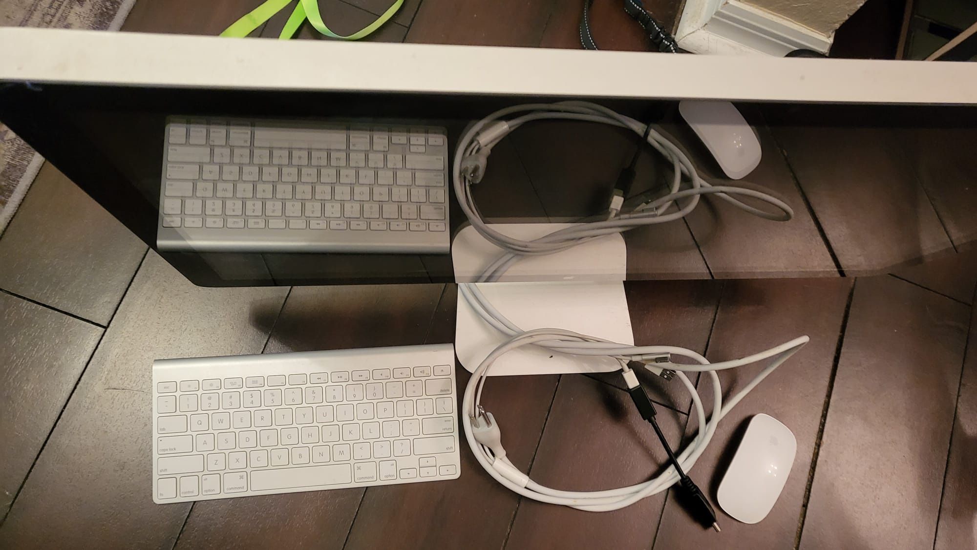 Apple Monitor and accessories
