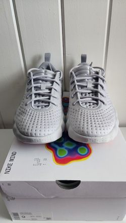 Nike Mind 002