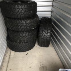 Jeep Rims An Tires Brand New 