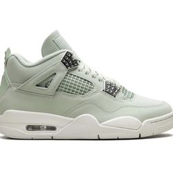 white and mint green retro 4 size 7 women’s