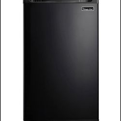 💥Brand New💥 Magic Chef 4.4 Cu ft Mini Refrigerator with Freezer MCBR440B2, Black