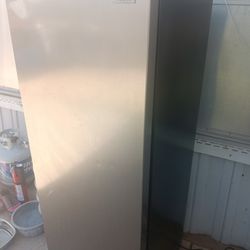 Vissani Freezer/ Refrigerator 