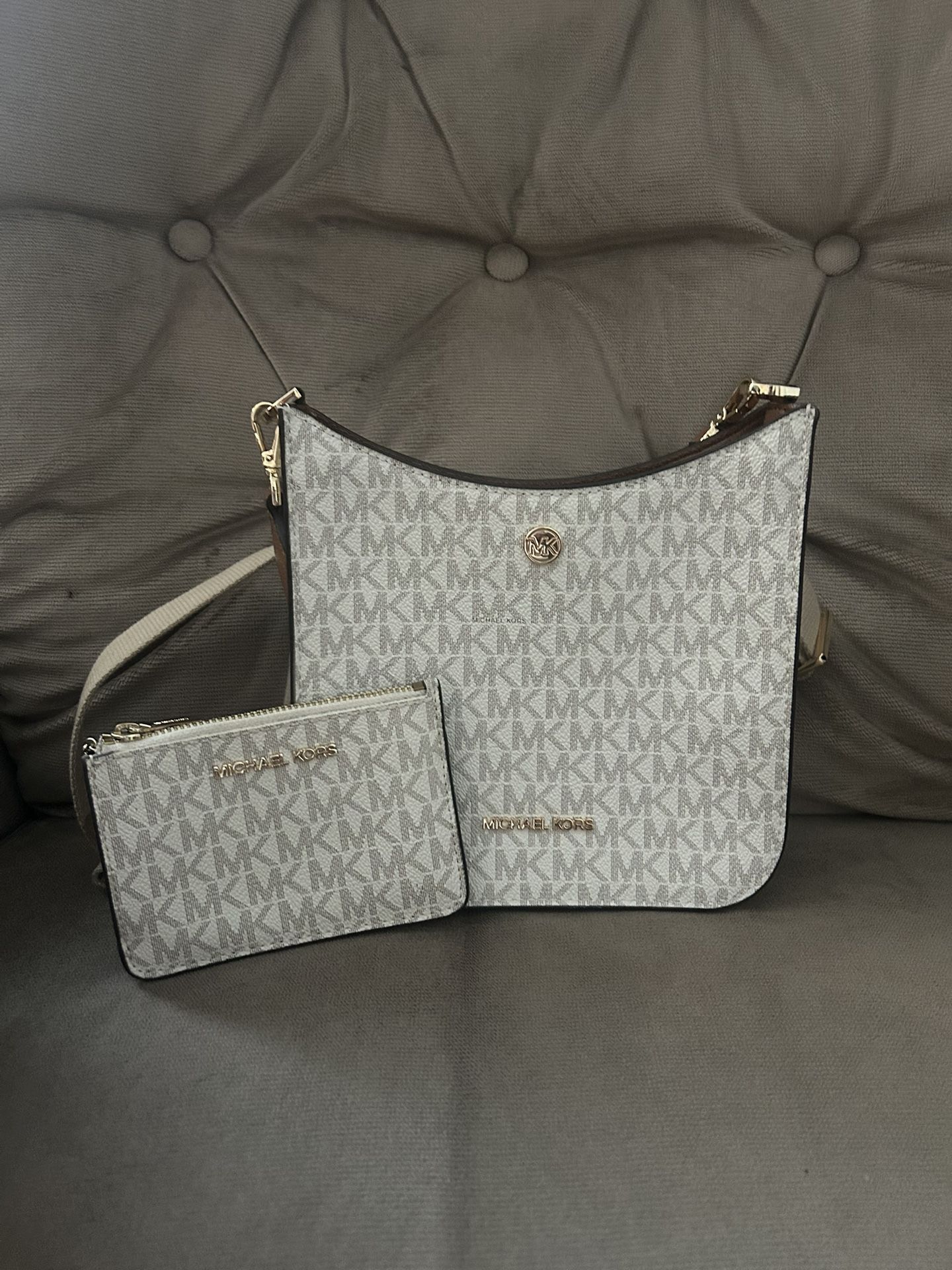 MICHAEL KORS PURSE & WALLET