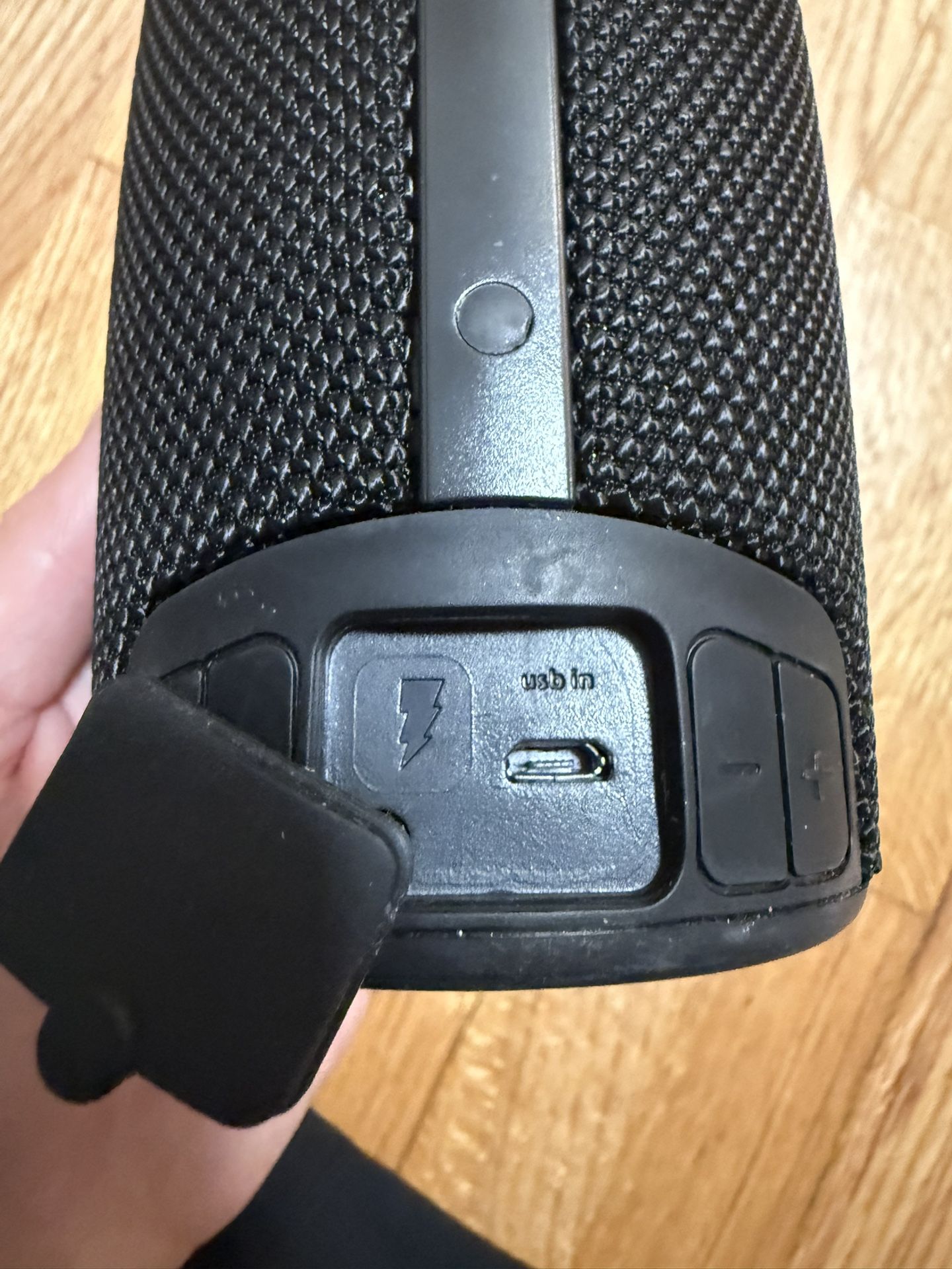 iHome Bluetooth Speaker iBT77 v3