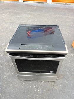 Whirlpool 30-in Glass Top 4 Elements 4.8-cu ft Self-Cleaning Slide-in Electric Range (Stainless Steel)