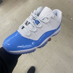 Jordan 11 Unc low 