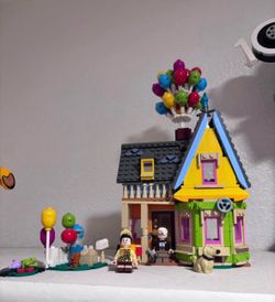 Lego Disney Pixar up House- Built and display ready 🎈