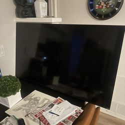 Roku Tv 50”
