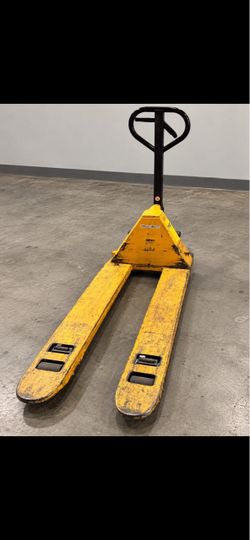 Narrow Pallet Jack