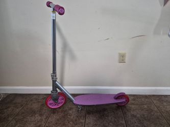 Girl scooter