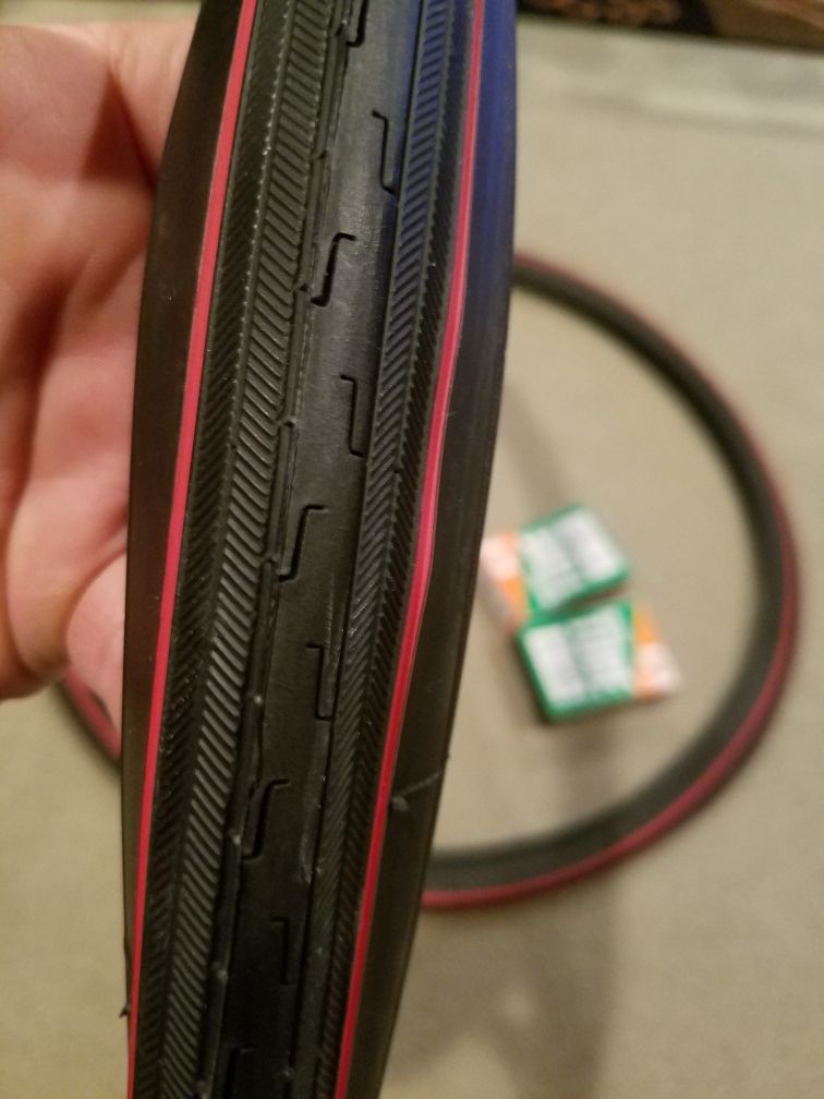 2 NEW DURO 26X1&3/8 (37-590) BICYCLE TIRES DOUBLE RED LINED WITH TUBES
